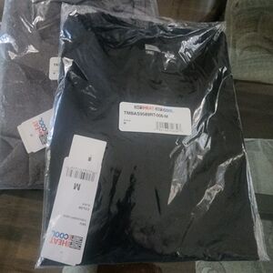 5l32 Degrees Heather Grey AND Black Heat Cool T-Shirt Two Pack.